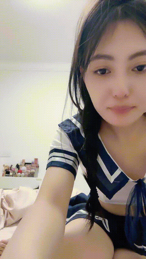 顶级御姐女神【哇塞范冰冰】名媛御姐 巨奶肥臀 刮毛嫩穴 全裸沐浴 近距特写骚逼 太爽.gif