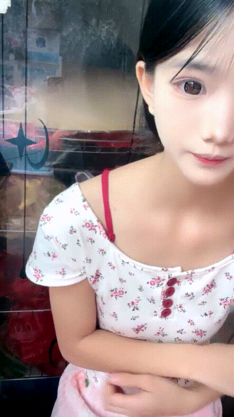 农村美少女【水嫩宝宝】甜心宝贝 清纯可爱 酒店开房 约炮小哥抱着屁股猛怼 无套后入冲.gif