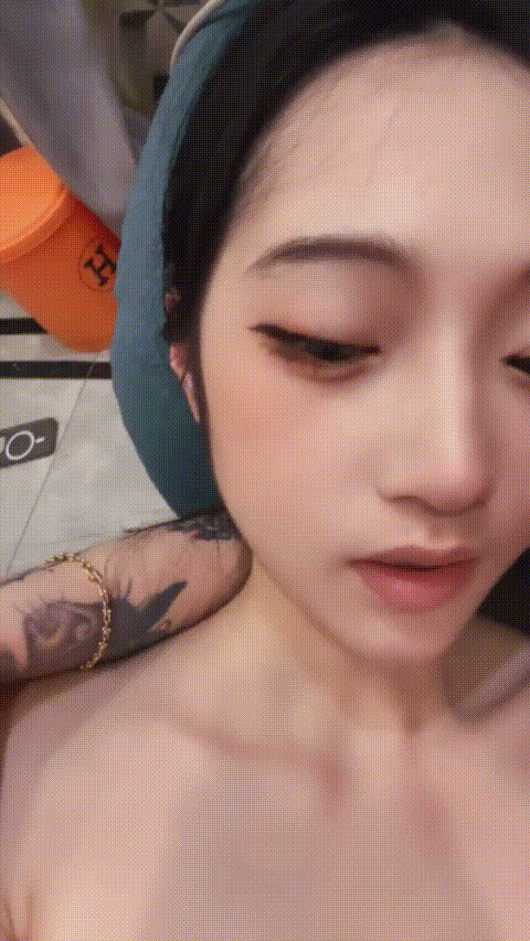 菠萝吹吹_20260213_100245_p5_compressed.gif