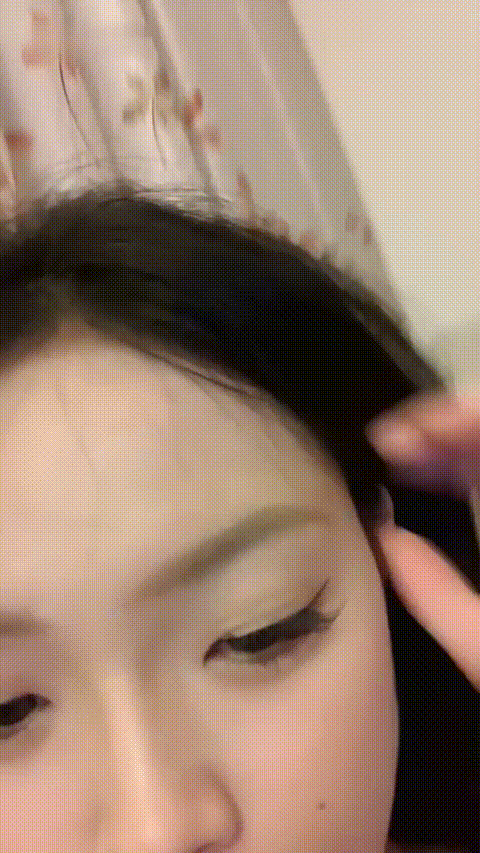 雯雯舌头很灵活_20260216_170433_p20_compressed.gif