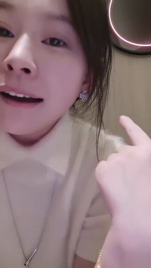胸大大_20260208_172843_p60_compressed.gif