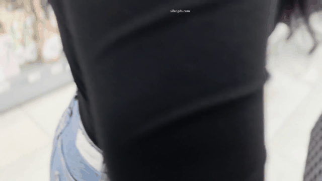 ⚫️推特极品气质长发人妻，极致牛仔裤肥臀逛大型商超，无人楼道调教搞一下，无毛一线.gif