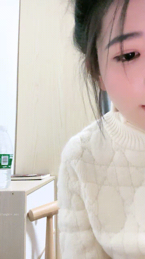 我不是学妹_校花级JK女神_美到爆_馒头逼_G奶抖动_喷尿_揉逼_自慰_疯狂扣穴_28_p20.gif.gif