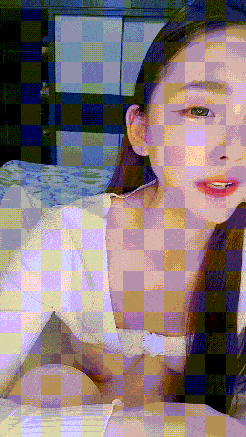 小鱼塘_，身材颜值天花板骚舞诱惑自慰喷水_4_p60 (2).gif