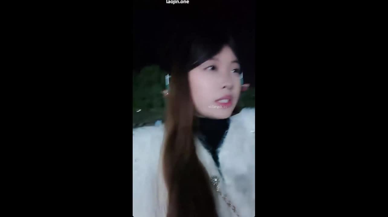 017-大三学生妹爱约炮【柚子】图书馆的厕所里，和炮友来一发，不过瘾，驱车前往酒店，.jpg