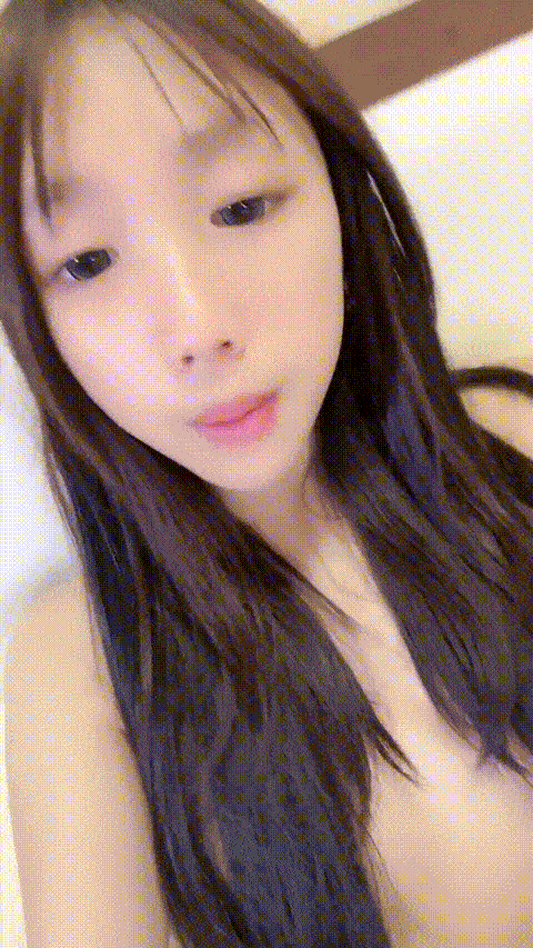 【小甜甜】让人看了就流口水的18岁小美女！一丝不挂！_1_p80 (2).gif