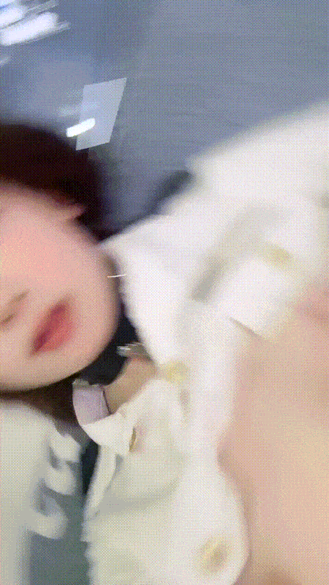 【恋爱小白】兄弟们！最正宗校花来了骚舞！自慰爽_4_p60 (2).gif