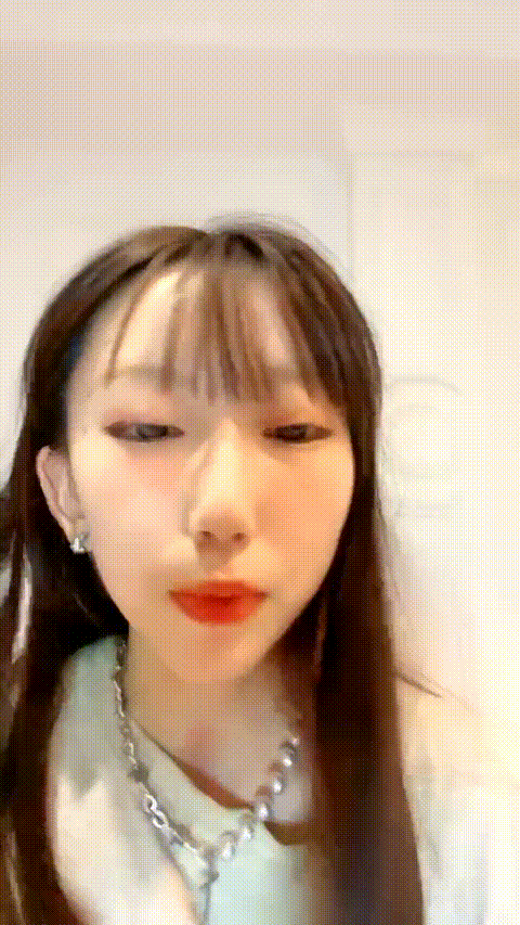 西怡S - 第一视角白棉袜盯射_p80_compressed.gif