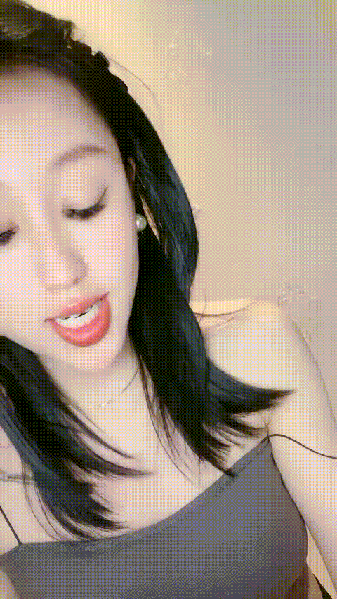 #迪士尼在逃腿模___ssi4k_p40_compressed.gif