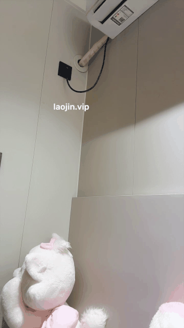 最新，可遇不可求的小女神，【崽崽】，细枝上结了硕果，完美的魔鬼身材，露脸，热情健.gif