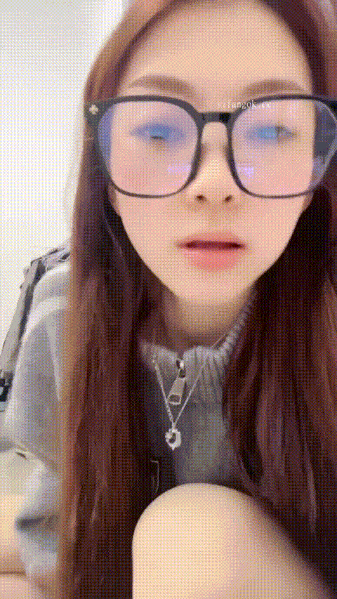 chen晚晴_20251215-222238411_p60 (2).gif