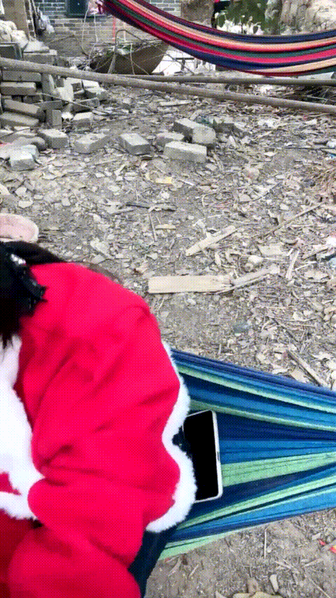 【水嫩宝宝】农村美少女~! 约炮2小哥开房3P~拔套爽操~尿尿_p40_compressed.gif.gif