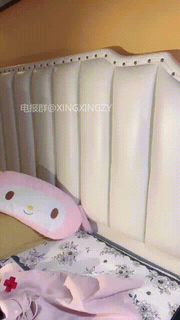 极品甜心清纯学妹【呆呆小羊儿】异型触手狂插嫩穴，深喉口交 被炮友狠操 01(3V)_start.gif