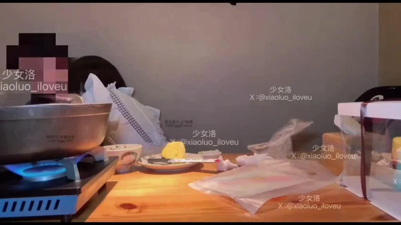 008-✅极品颜值小姐姐 约会小哥哥，妹妹身上全身青春的气息，玩的开放的开 才能彻底的.jpg