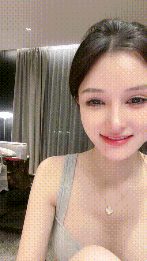 #洋梨子___8_1_p60_compressed.gif