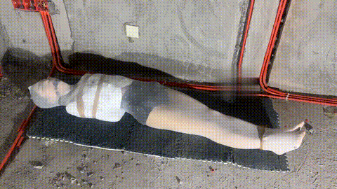 欢乐谷 女主播的末日深度版_p20.gif