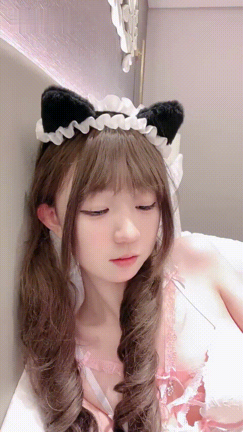 05洛丽塔_20260208_110251_p40.gif