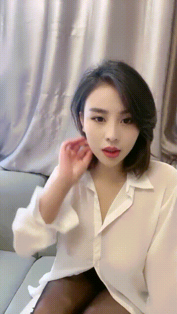 超级高颜值的气质豪乳女友和小鲜肉男友啪啪大秀口爆 白衣巨乳太诱人了.gif.gif