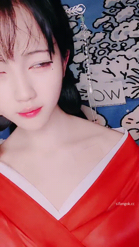 【小小的小朋友】邻家小妹妹! 顶级裸舞~道具自慰~狂撸中 (3)_p40_compressed.gif.gif
