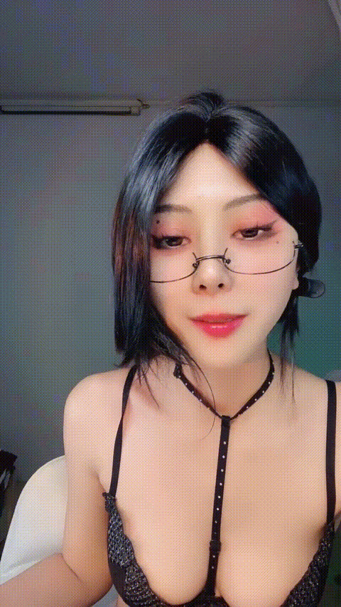蘸点蜜桃酱_20260219_201119_p80.gif