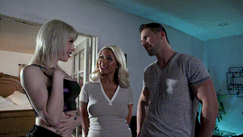 Menage A Trans 09 - Izzy Wilde, Gia DiBella Roman Todd_p5.gif