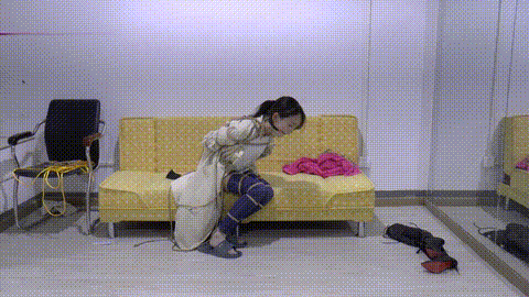 美束映画 定拍尾随背后的身影_p80.gif