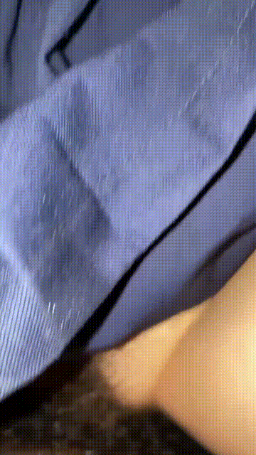 02年JK极品大学生妹子在镜子面前被爆操，非常嫩的嫩穴，娇喘呻吟声台上头了_start78s_.gif