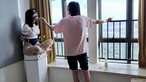 泳衣白丝性感反差少妇捆绑震动棒强制高潮_p80.gif