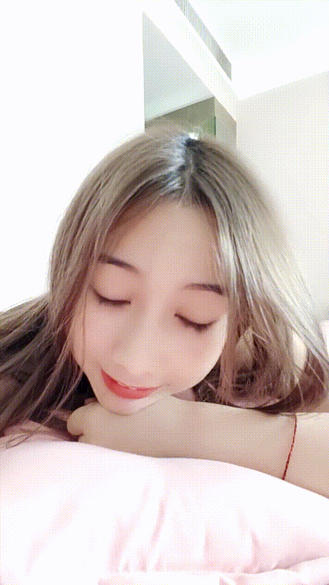 唯依 66904355_ 1208-010755 02_29_35-_p5_compressed.gif