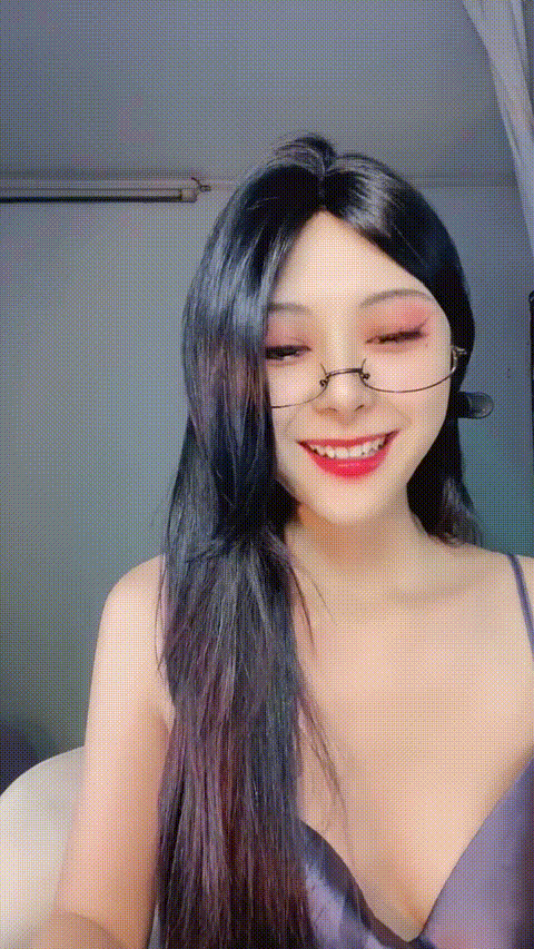 蘸点蜜桃酱_20260219_201211_p5_compressed.gif