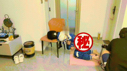 欢乐谷 衣柜里的黑丝美女_p80.gif