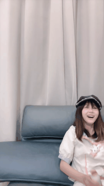 ✅群P淫乱盛宴『小艺同学』一群白白嫩嫩的妹子看的让人xue脉喷张，排起队 翘起屁屁来一.gif