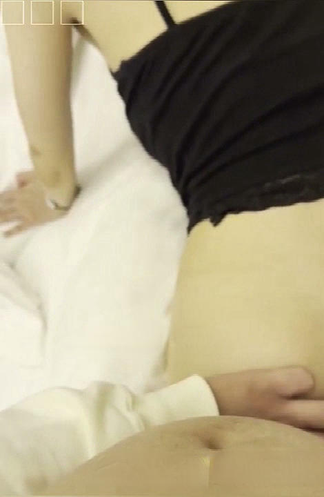 猥琐摄影师酒店潜规则美女模特❤️一边操B一边玩她的屁眼.mp4_20260516_212338.977.jp.jpg