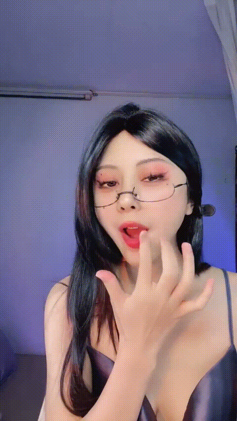 蘸点蜜桃酱_20260219_201211_p60_compressed.gif