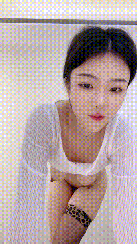 小草莓_4姐妹_20260217_220533_p80_compressed.gif