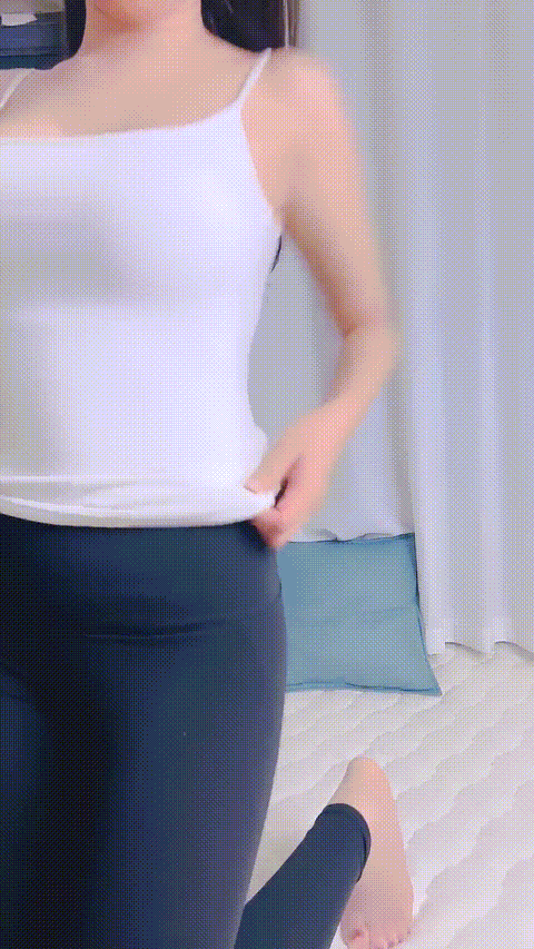 【蜜桃有点骚】极品长腿高跟黑丝女神 身材高挑大长腿 高颜值 美乳嫩穴69互舔 吃鸡被干.gif