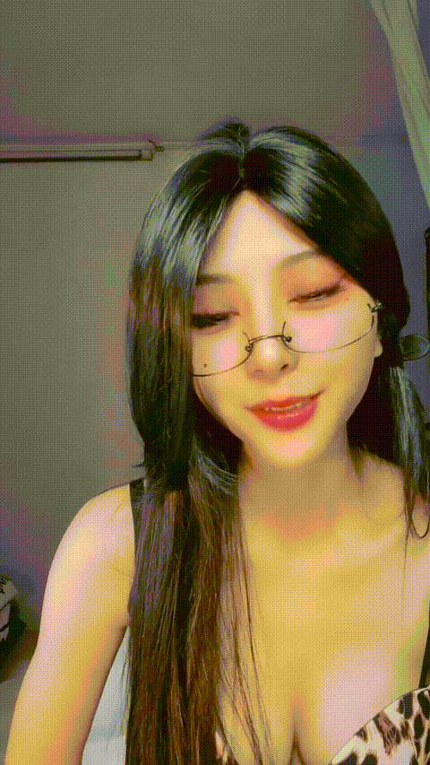 蘸点蜜桃酱_20260219_202436_p60_compressed.gif