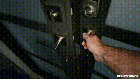 My GF's Friend Finds Me Showering_p5.gif