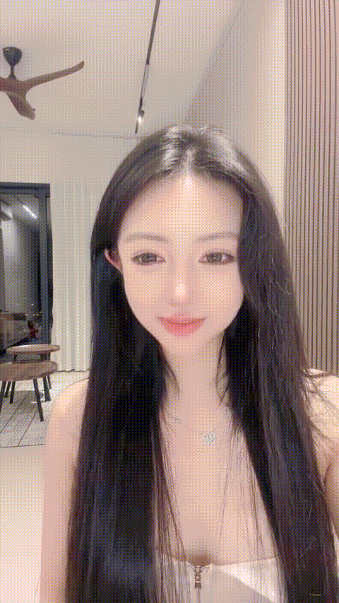 极品尤物 灵羽合【 鹅美美】盛世容颜 完美身材 激情骚舞 跳蛋自慰喷水大屌狂插 (1)_p8.gif