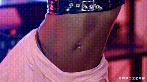 Distracting The Gaming Dem-E-Girl_p5.gif