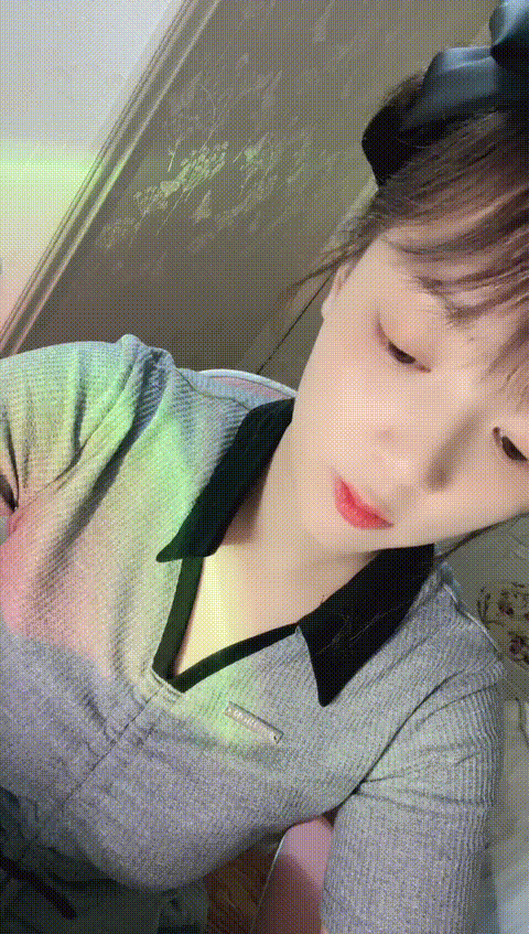 vlc_record_2023_06_05_21h34m40s_cx___p40_compressed.gif
