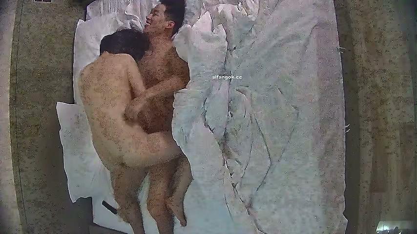 5-23情趣房间 半夜开房 69互舔 上位 各种姿势啪啪 精彩2小时.mp4_20260525_003247.432.jpg