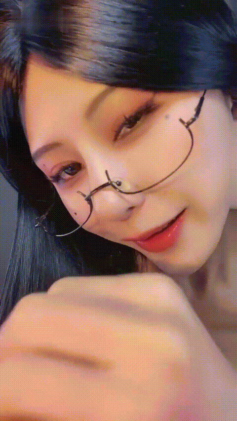 蘸点蜜桃酱_20260210_211623_p80_compressed.gif