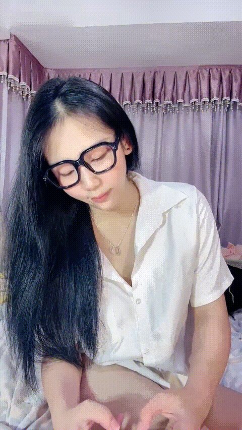 爱吃小布丁_20260201_102348_p5_compressed.gif