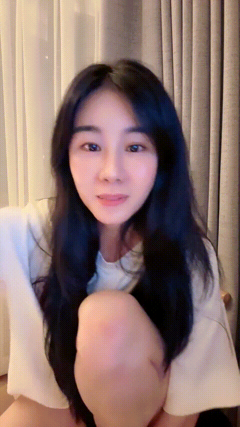 【小碧晨】巨乳尤物神似张碧晨揉奶掰穴道具狂震_8_p80_compressed.gif