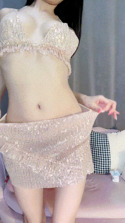 【美惠子】太美了女神身材超炸裂骚舞掰穴道具自慰爽喷_4_p5 (2).gif