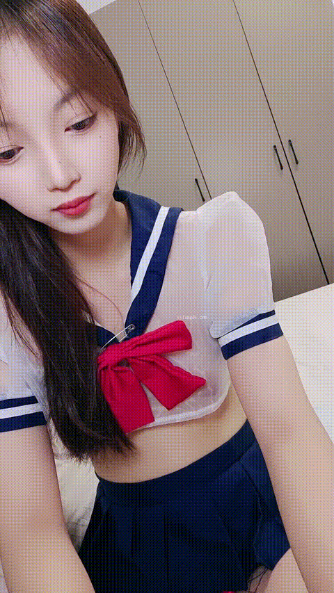 【小呆梨】极品校花！超粉嫩的裸体和蝴蝶逼！撸死我了_2_p20.gif