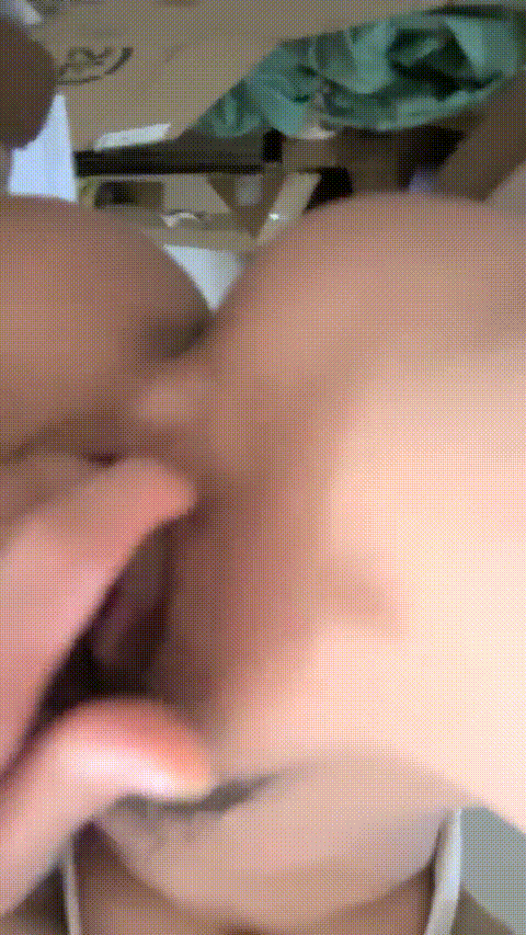 爱液随风起_农村大学生主播_户外喷水直播合集27部_6_p20_compressed.gif