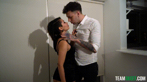 Let Me Come In and I’ll Let You Cum In_p5.gif