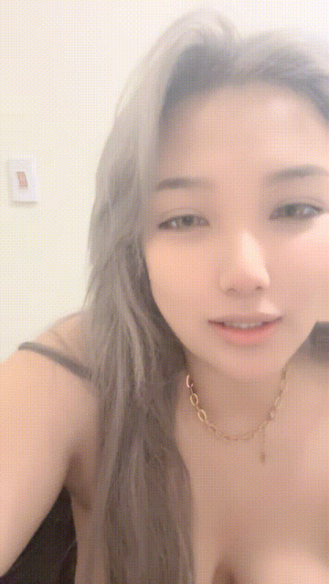 53718627_大尺度深夜霏妮_p60_compressed_compressed.gif